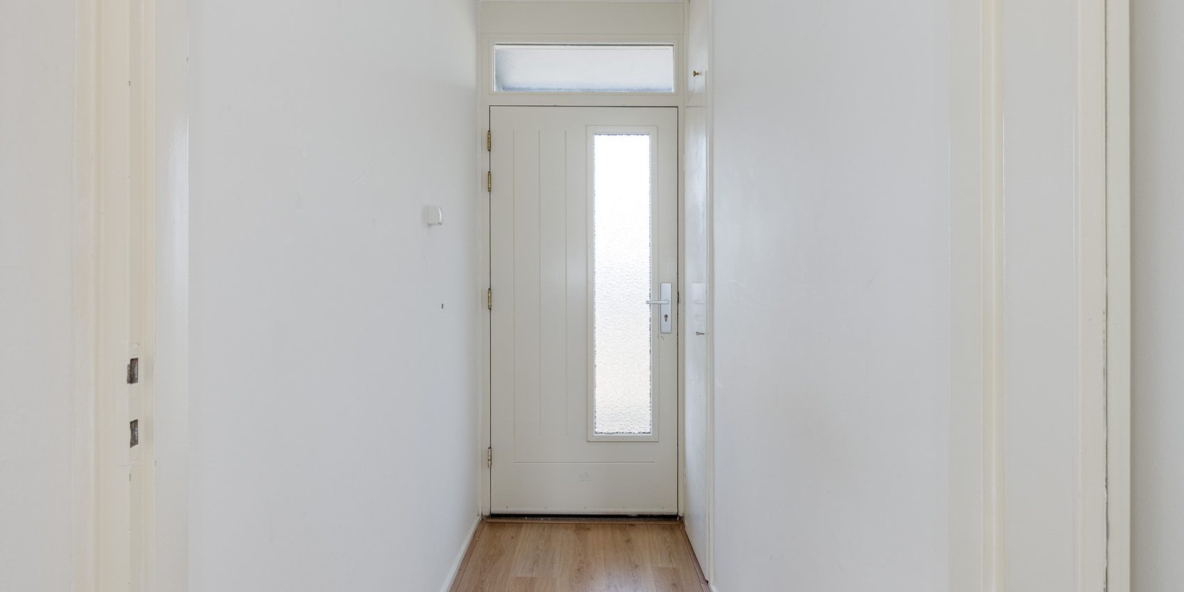 267217826.jpg